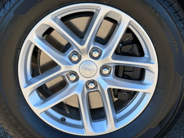 2022 Jeep Grand Cherokee L Laredo