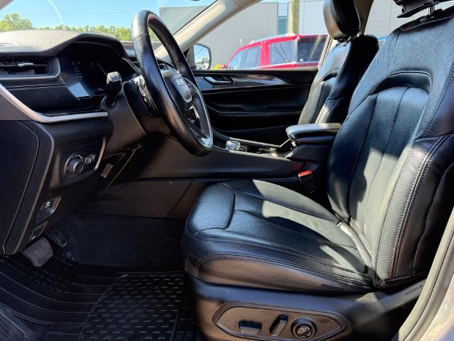 2022 Jeep Grand Cherokee L Laredo