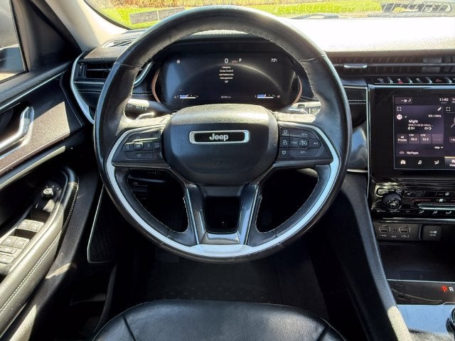 2022 Jeep Grand Cherokee L Laredo