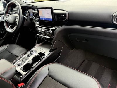2024 Ford Explorer ST-Line