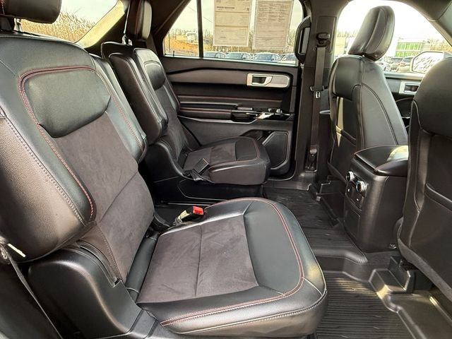 2024 Ford Explorer ST-Line