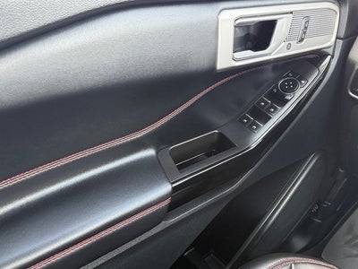 2024 Ford Explorer ST-Line