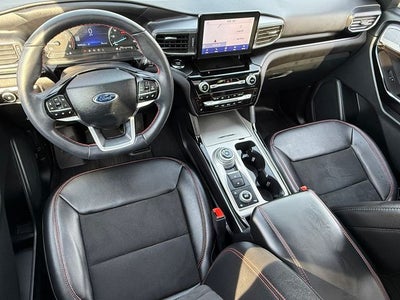 2024 Ford Explorer ST-Line