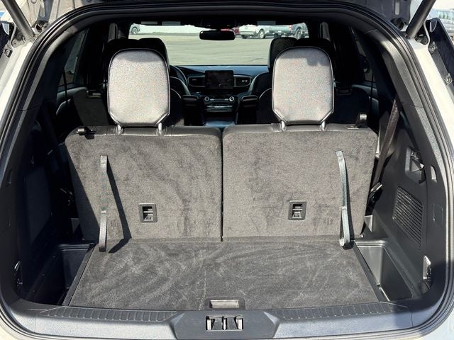 2024 Ford Explorer ST-Line