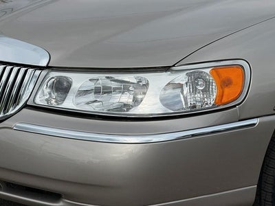 2002 Lincoln Town Car Executive