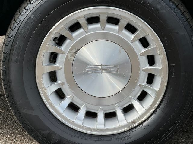 2002 Lincoln Town Car Executive