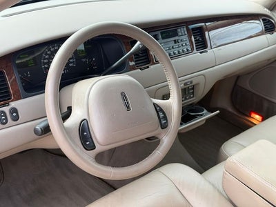 2002 Lincoln Town Car Executive