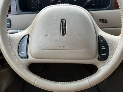 2002 Lincoln Town Car Executive