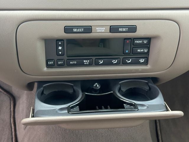 2002 Lincoln Town Car Executive
