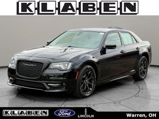 2023 Chrysler 300 Touring