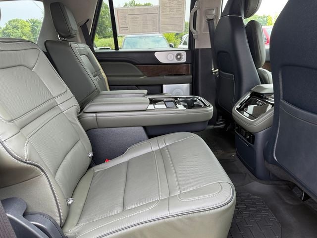 2023 Lincoln Navigator Black Label