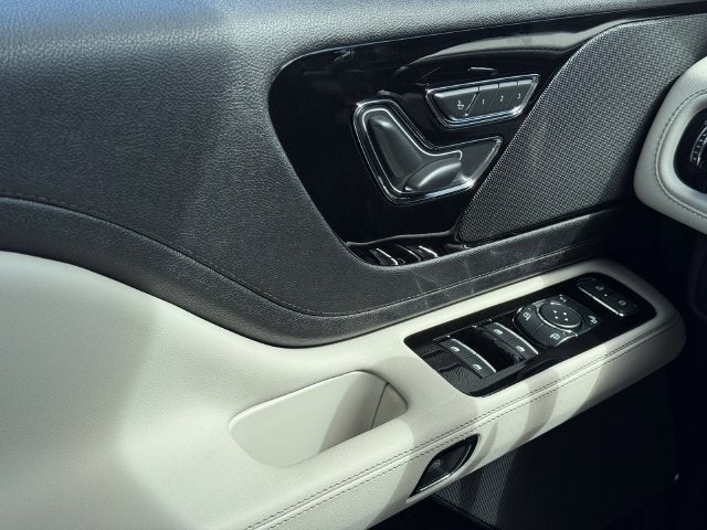 2027 Lincoln Aviator Premiere
