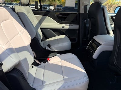 2027 Lincoln Aviator Premiere