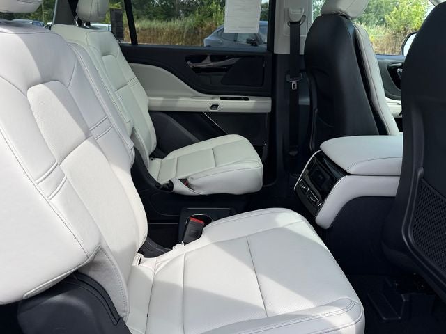 2027 Lincoln Aviator Premiere