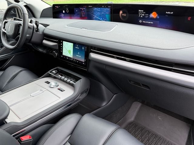 2026 Lincoln Navigator Premiere