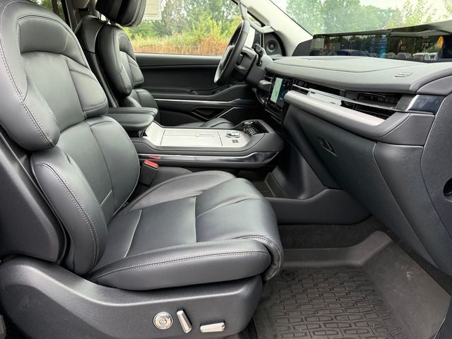 2026 Lincoln Navigator Premiere - Photo 24