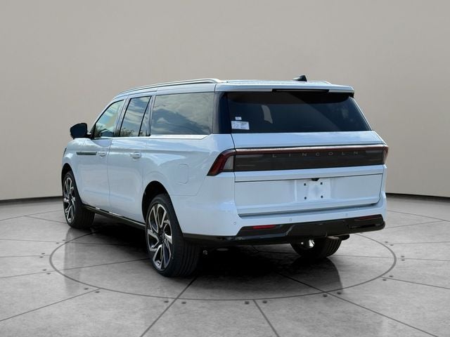 2027 Lincoln Navigator L Reserve