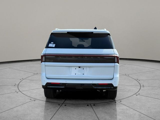 2027 Lincoln Navigator L Reserve