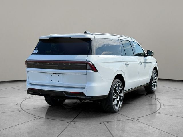 2027 Lincoln Navigator L Reserve