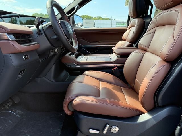 2027 Lincoln Navigator L Reserve