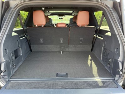 2027 Lincoln Navigator L Reserve