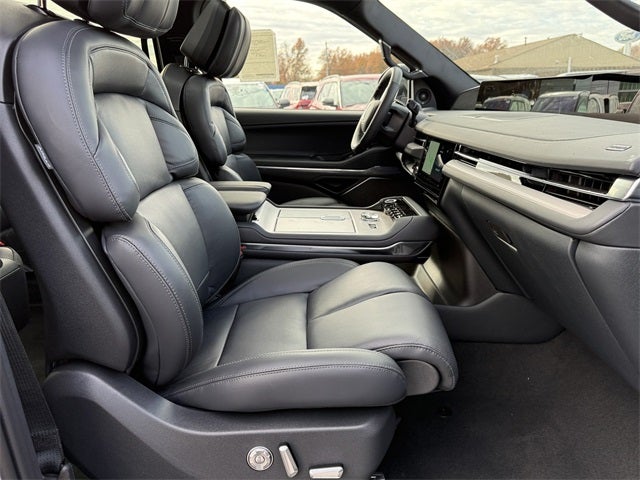 2025 Lincoln Navigator L Reserve