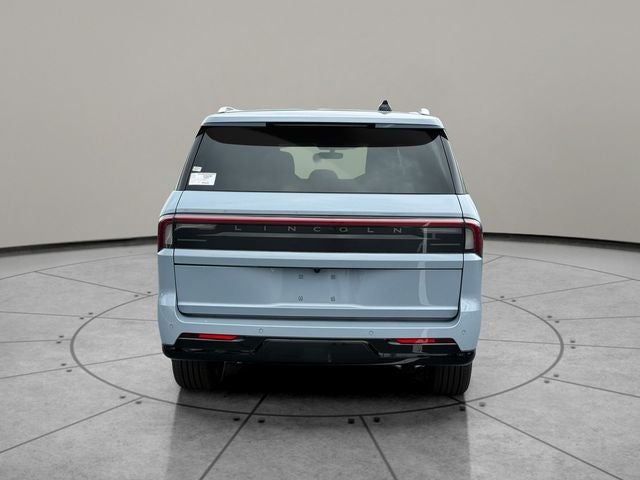 2027 Lincoln Navigator L Reserve