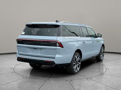 2027 Lincoln Navigator L Reserve