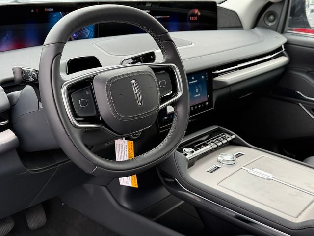 2027 Lincoln Navigator L Reserve
