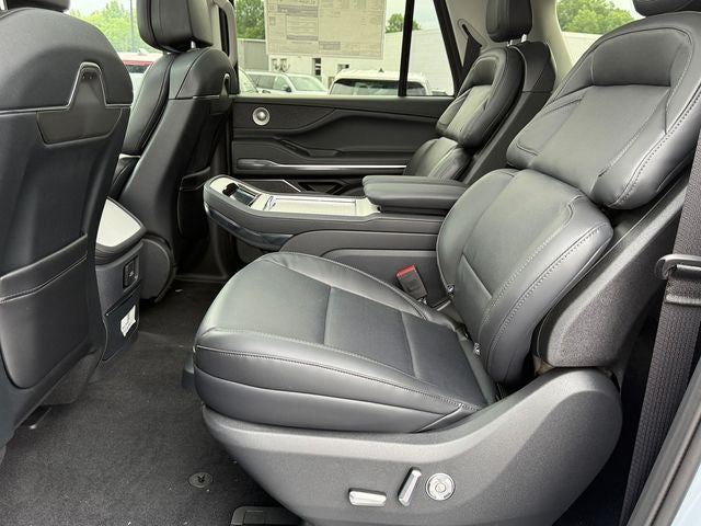 2027 Lincoln Navigator L Reserve
