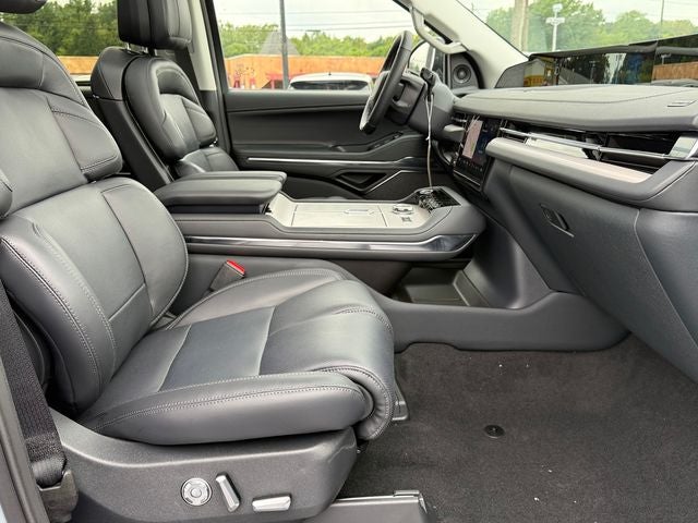 2027 Lincoln Navigator L Reserve
