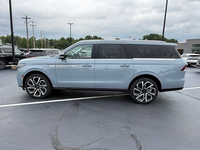 2027 Lincoln Navigator L Reserve