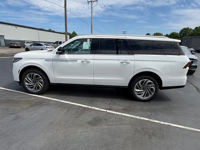 2026 Lincoln Navigator L Reserve