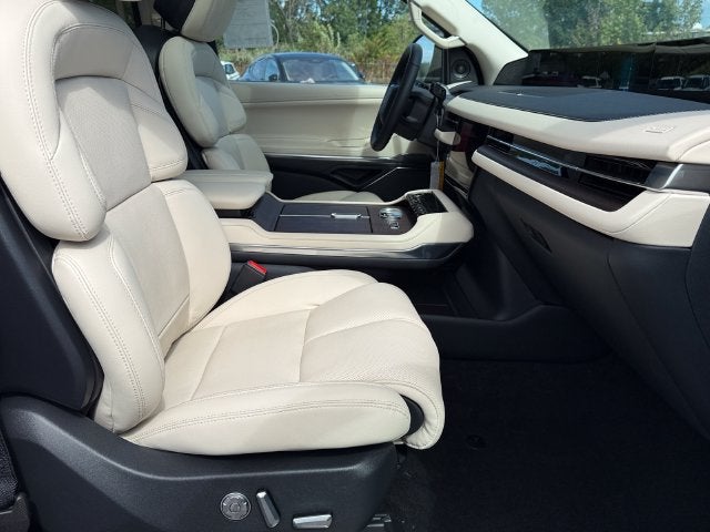 2027 Lincoln Navigator L Reserve