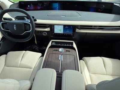 2027 Lincoln Navigator L Reserve