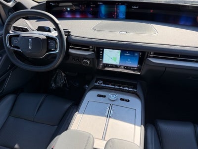 2027 Lincoln Navigator L Reserve