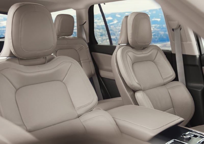 The interior of a 2024 Lincoln Aviator® SUV in the Sandstone interior color | Klaben Lincoln of Warren in Warren OH