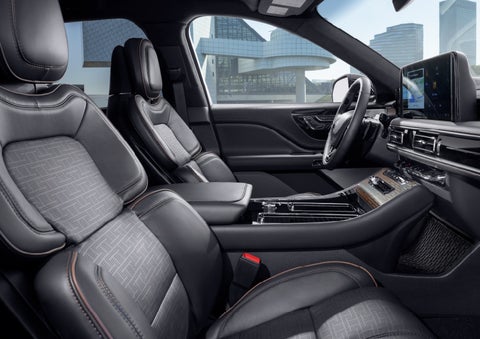 The interior of the 2025 Lincoln Aviator® SUV is shown with sleek black accents. | Klaben Lincoln of Warren in Warren OH