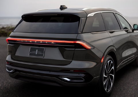 The rear of a 2026 Lincoln Black Label™ Nautilus® SUV displays full LED rear lighting. | Klaben Lincoln of Warren in Warren OH