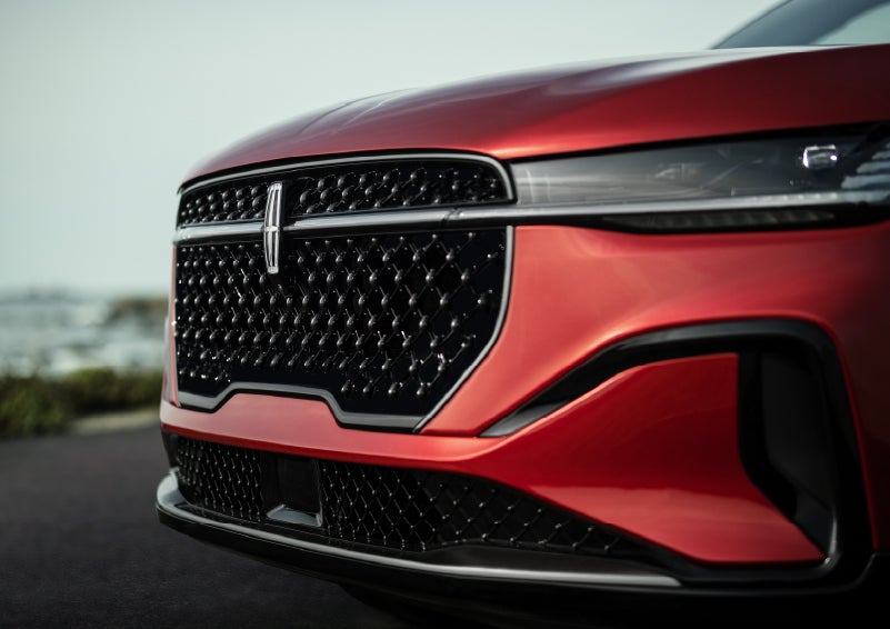 The sleek grille of a 2026 Lincoln Nautilus® SUV with the available Jet Appearance Package makes a bold statement. | Klaben Lincoln of Warren in Warren OH