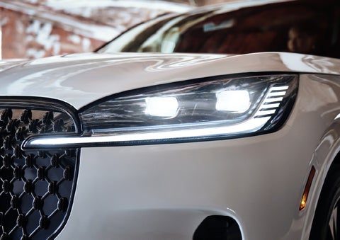 A close-up of a headlamp on the 2027 Lincoln Aviator® SUV is shown. | Klaben Lincoln of Warren in Warren OH