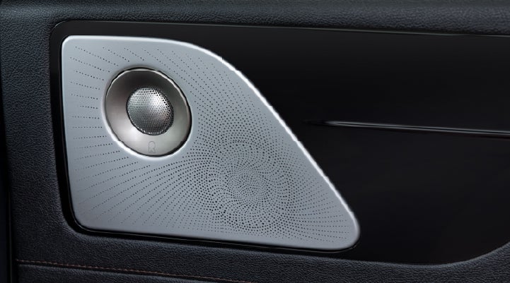 A close-up view of the available Revel® Ultima 3D Audio System. | Klaben Lincoln of Warren in Warren OH