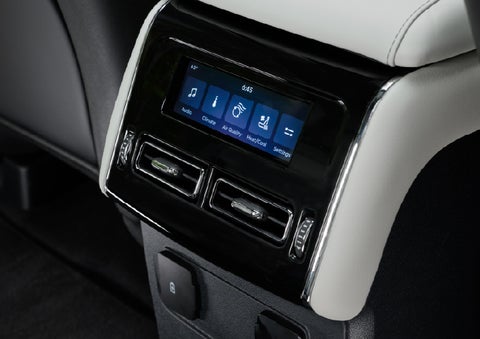The second row touch screen displays audio and temperature control settings. | Klaben Lincoln of Warren in Warren OH