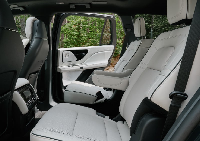A side view of the second row with captain’s chairs in a 2027 Lincoln Aviator® Black Label™ SUV. | Klaben Lincoln of Warren in Warren OH