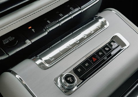 The piano key gear selector of a 2027 Lincoln Aviator® Back Label™ SUV. | Klaben Lincoln of Warren in Warren OH