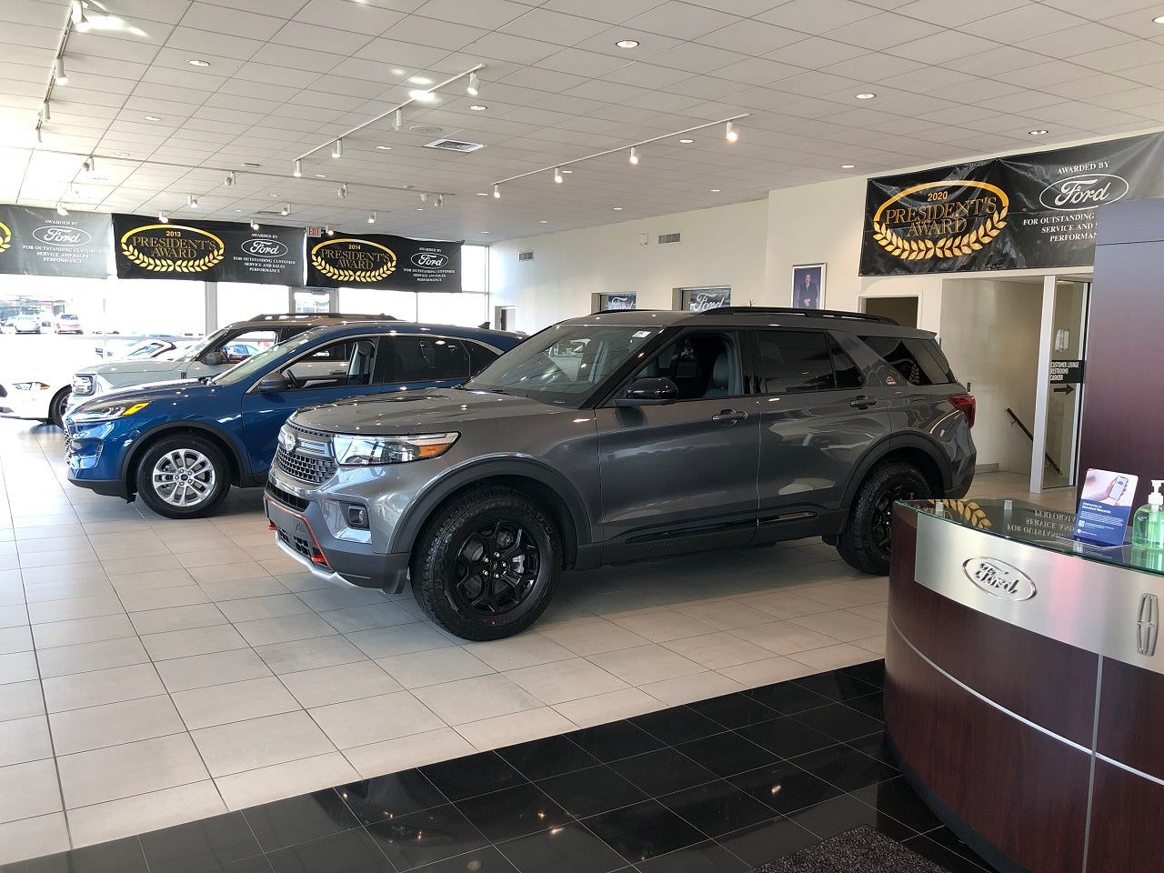 Klaben Lincoln of Warren Interior